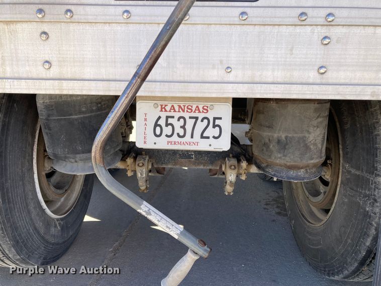 image for item HN9810 2005 Timpte  grain trailer