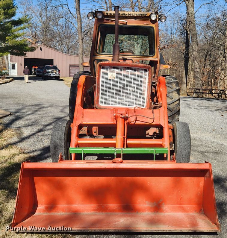 image for item JB9624 1967 Allis Chalmers 180  tractor