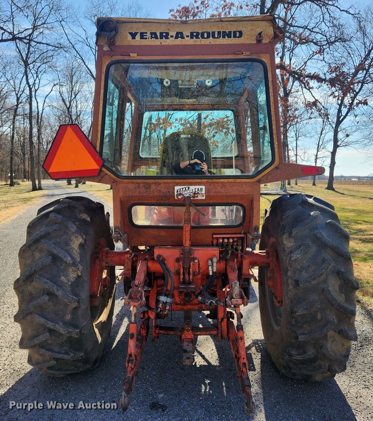 image for item JB9624 1967 Allis Chalmers 180  tractor