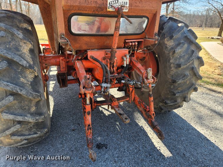 image for item JB9624 1967 Allis Chalmers 180  tractor
