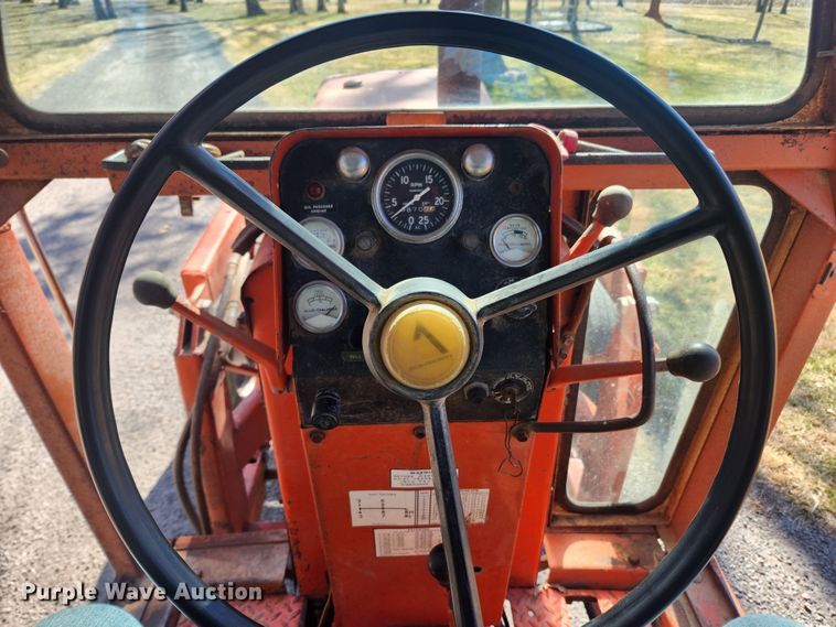 image for item JB9624 1967 Allis Chalmers 180  tractor