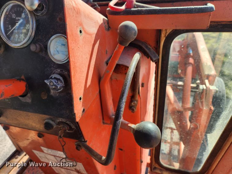 image for item JB9624 1967 Allis Chalmers 180  tractor