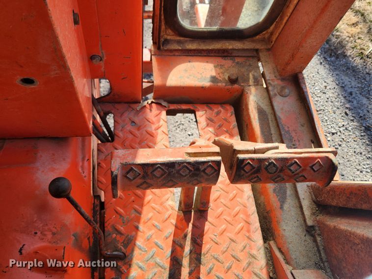 image for item JB9624 1967 Allis Chalmers 180  tractor