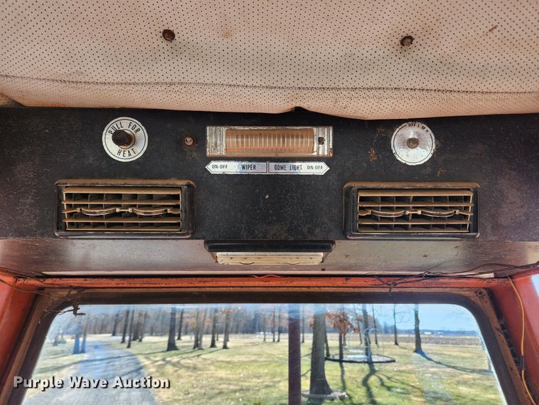 image for item JB9624 1967 Allis Chalmers 180  tractor