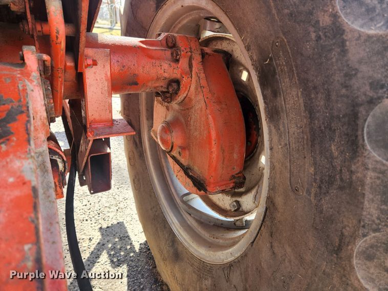 image for item JB9624 1967 Allis Chalmers 180  tractor