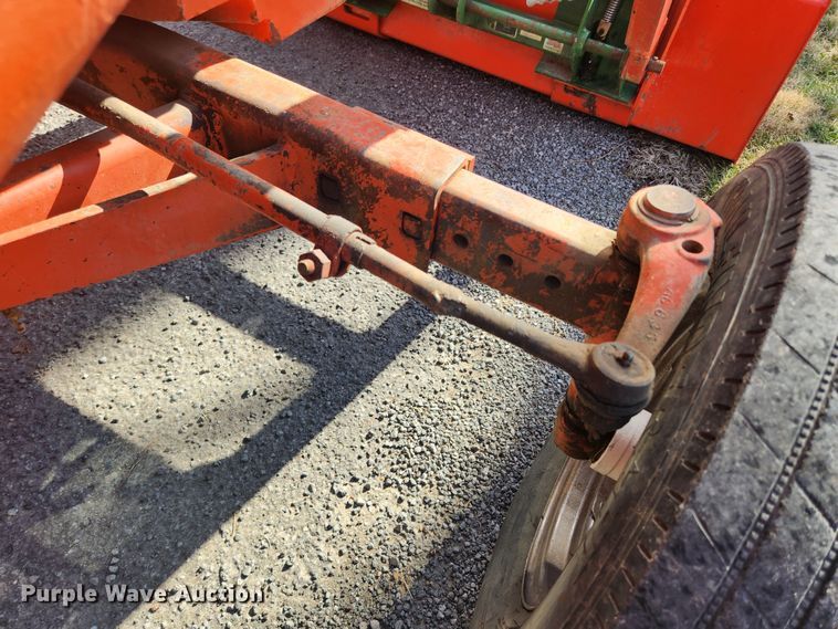 image for item JB9624 1967 Allis Chalmers 180  tractor