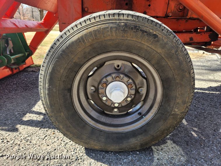 image for item JB9624 1967 Allis Chalmers 180  tractor