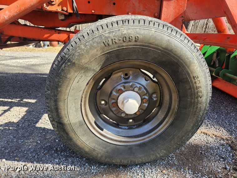 image for item JB9624 1967 Allis Chalmers 180  tractor