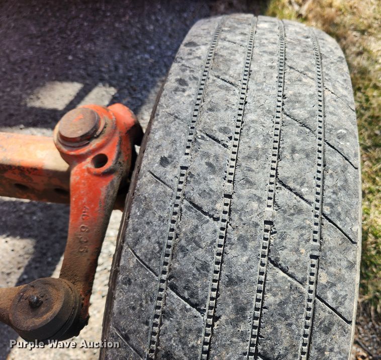 image for item JB9624 1967 Allis Chalmers 180  tractor