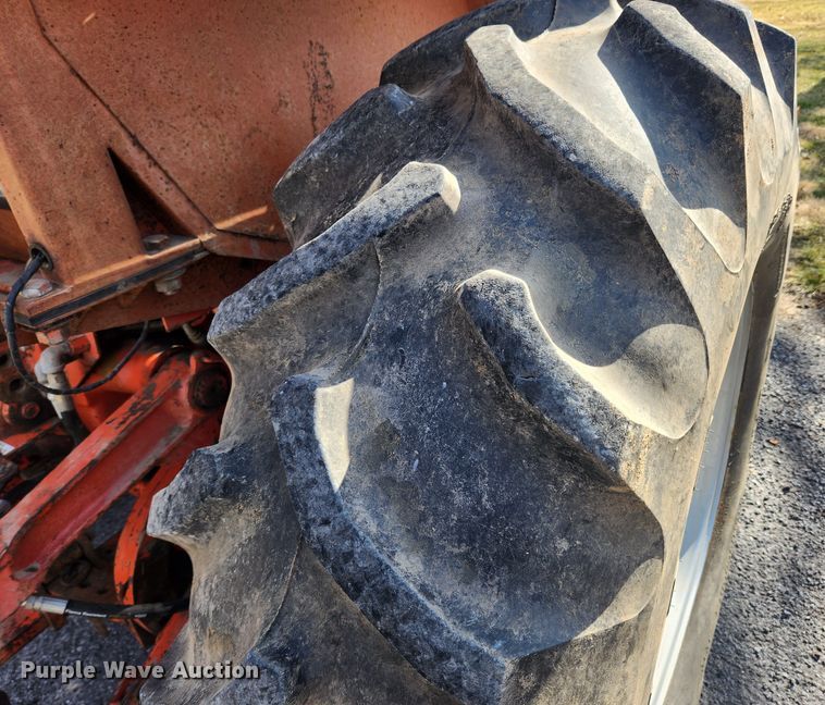 image for item JB9624 1967 Allis Chalmers 180  tractor