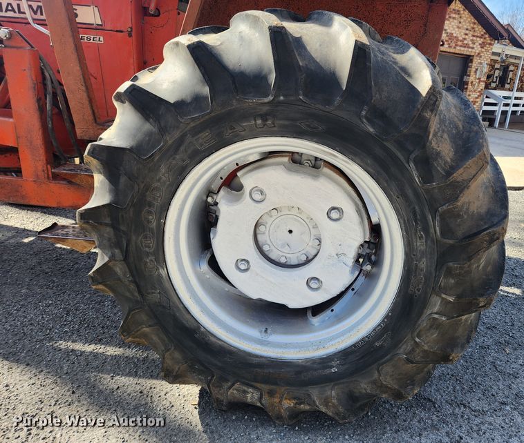 image for item JB9624 1967 Allis Chalmers 180  tractor