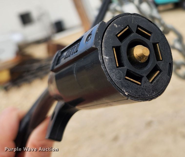 image for item JB9664 2021 Freedom 32GN  hay bale trailer