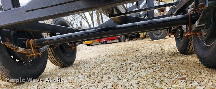 image for item JB9664 2021 Freedom 32GN  hay bale trailer