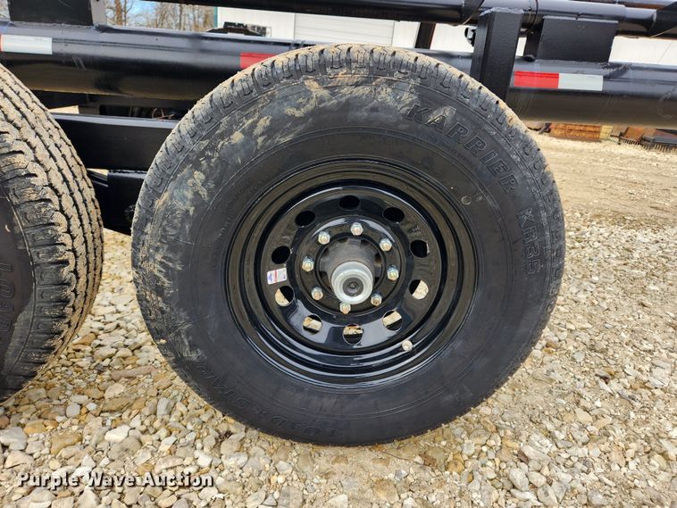 image for item JB9664 2021 Freedom 32GN  hay bale trailer