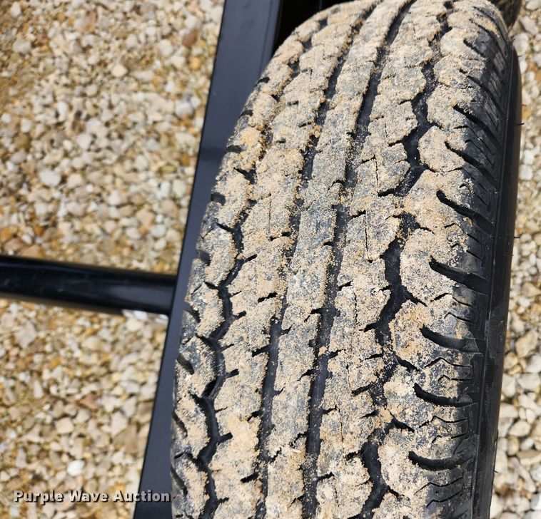 image for item JB9664 2021 Freedom 32GN  hay bale trailer