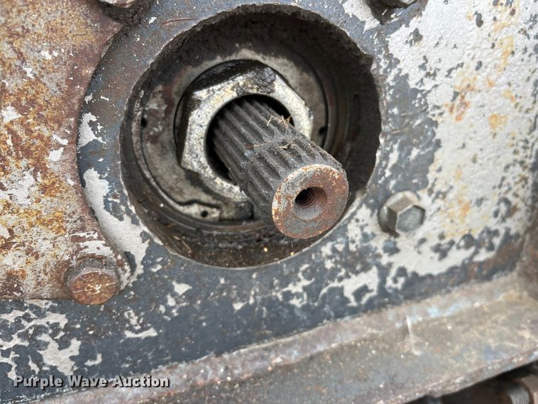 image for item LA9784 1982 Massey Ferguson 2775  tractor