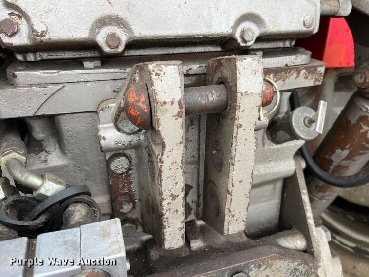 image for item LA9784 1982 Massey Ferguson 2775  tractor