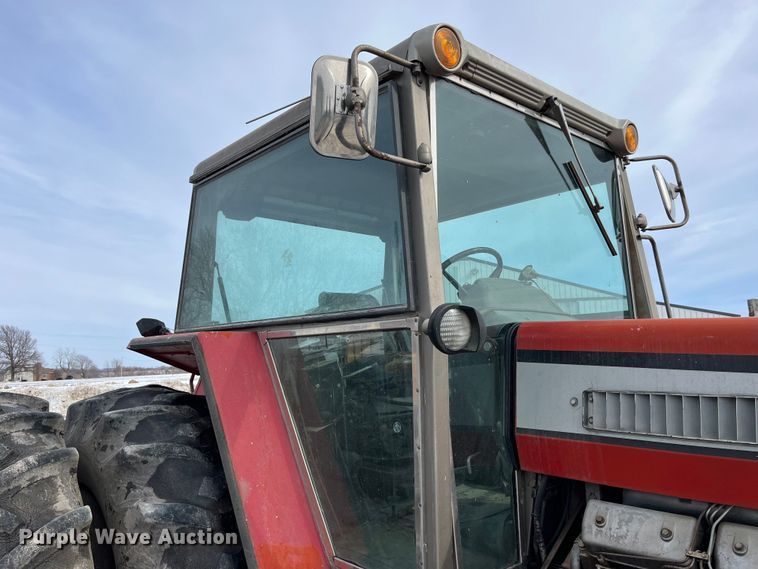 image for item LA9784 1982 Massey Ferguson 2775  tractor