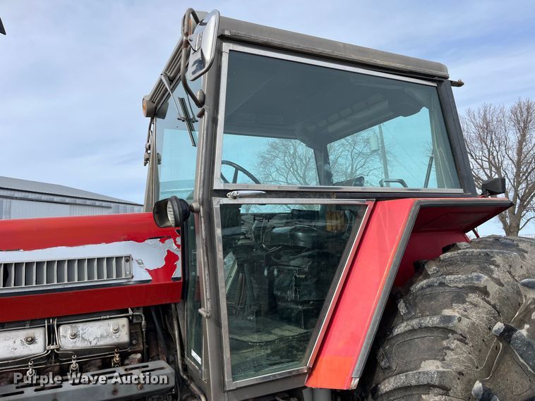 image for item LA9784 1982 Massey Ferguson 2775  tractor