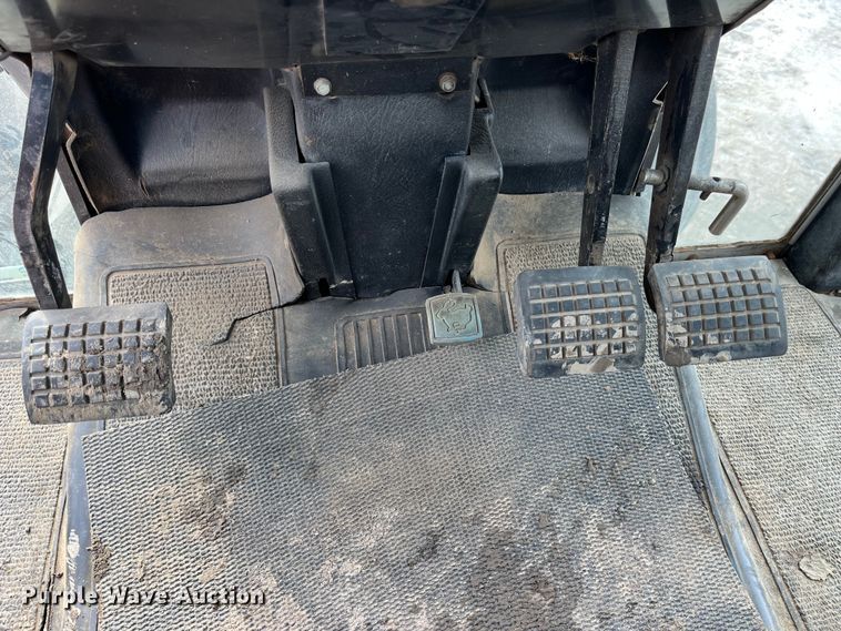 image for item LA9784 1982 Massey Ferguson 2775  tractor