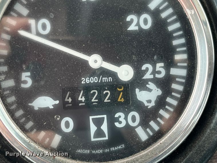 image for item LA9784 1982 Massey Ferguson 2775  tractor