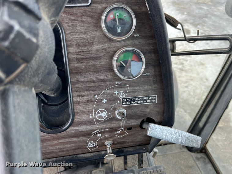 image for item LA9784 1982 Massey Ferguson 2775  tractor