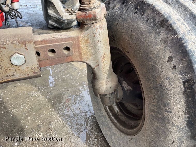 image for item LA9784 1982 Massey Ferguson 2775  tractor