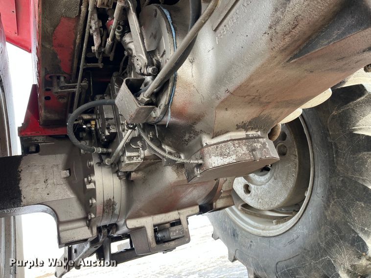 image for item LA9784 1982 Massey Ferguson 2775  tractor