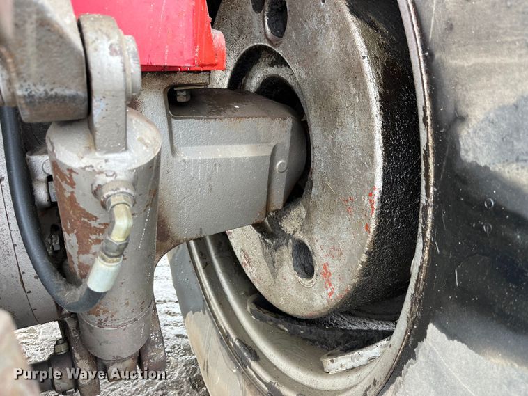 image for item LA9784 1982 Massey Ferguson 2775  tractor