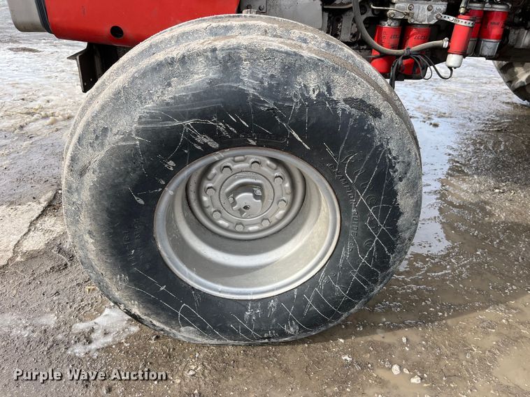 image for item LA9784 1982 Massey Ferguson 2775  tractor