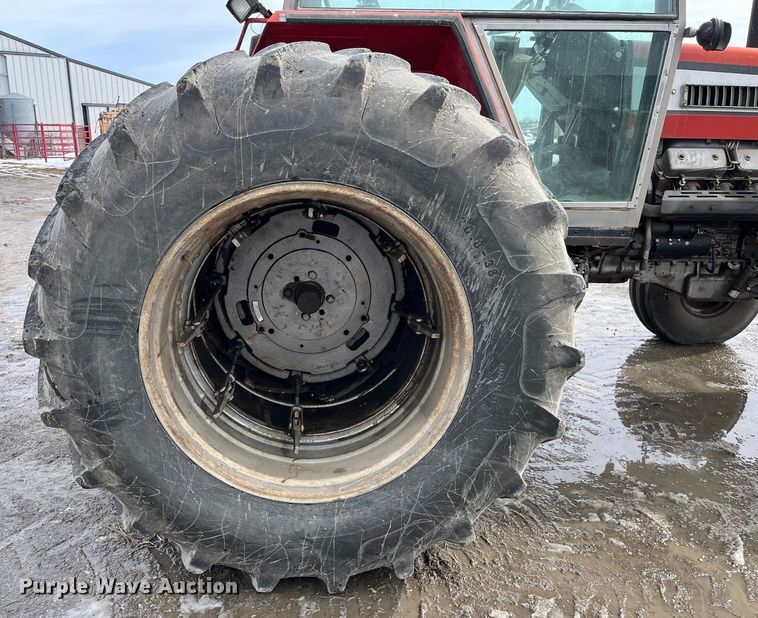 image for item LA9784 1982 Massey Ferguson 2775  tractor