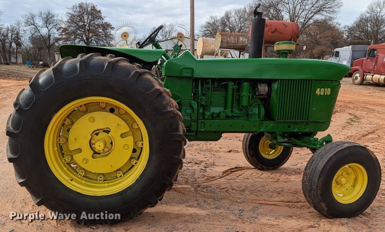 image for item LF9639 1961 John Deere 4010  tractor