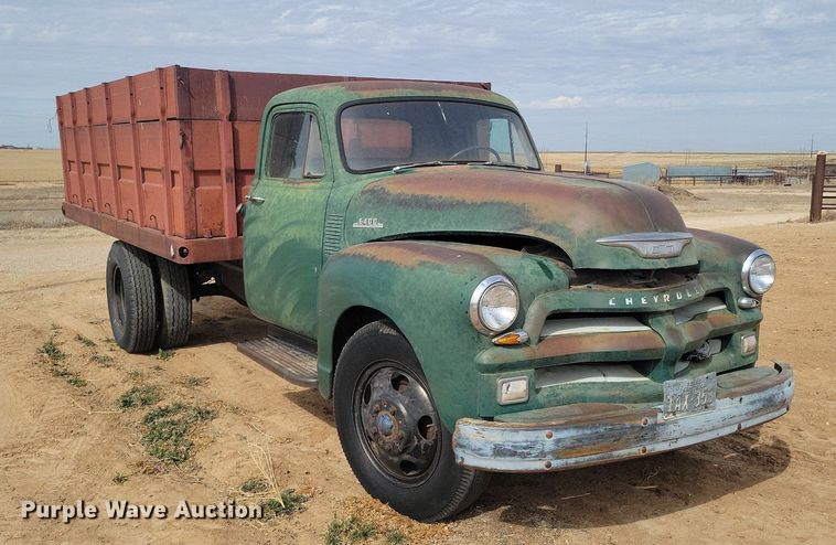 image for item LG9513 1954 Chevrolet 6400 grain truck