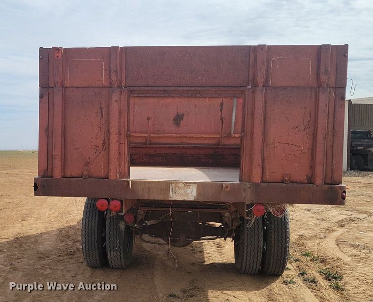 image for item LG9513 1954 Chevrolet 6400 grain truck