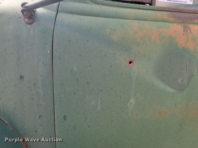 image for item LG9513 1954 Chevrolet 6400 grain truck