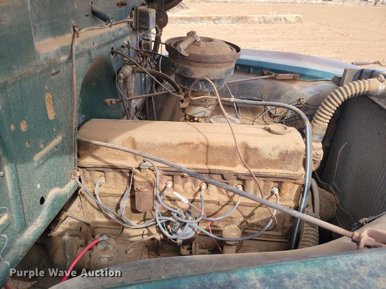 image for item LG9513 1954 Chevrolet 6400 grain truck