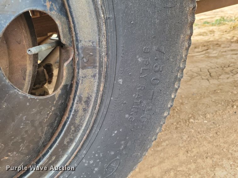 image for item LG9513 1954 Chevrolet 6400 grain truck