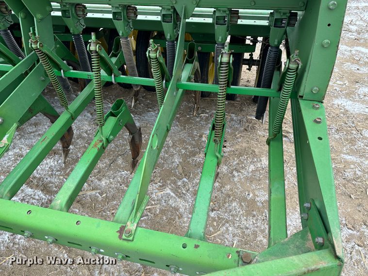 image for item LT9043 (2) John Deere 9300 hoe grain drills