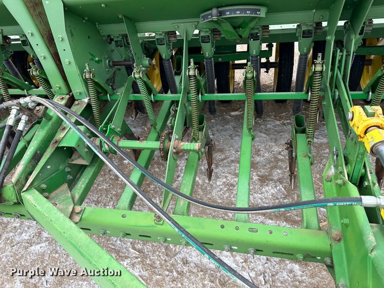 image for item LT9043 (2) John Deere 9300 hoe grain drills