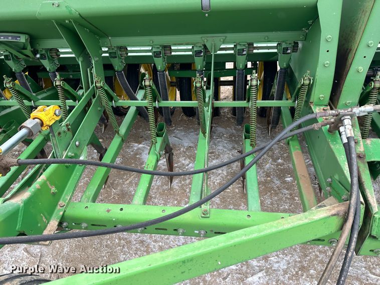 image for item LT9043 (2) John Deere 9300 hoe grain drills