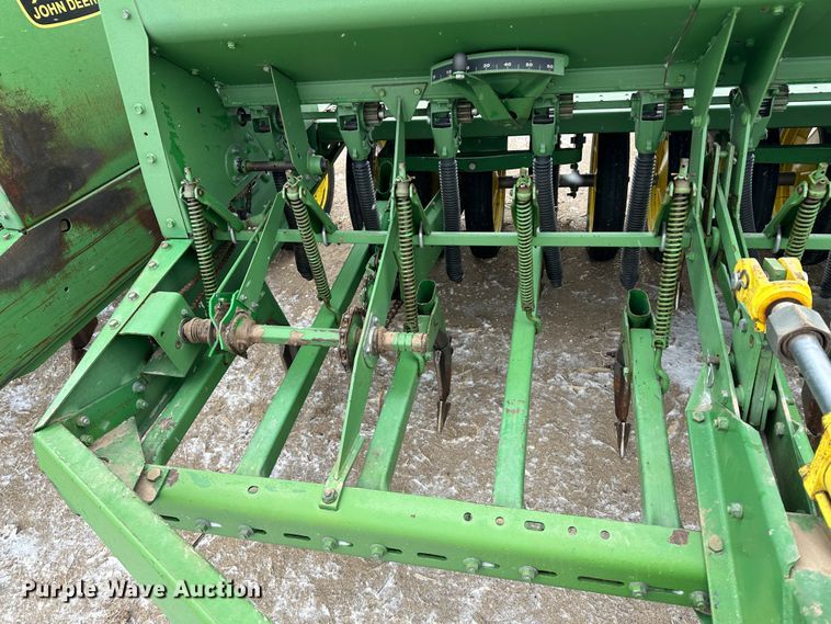 image for item LT9043 (2) John Deere 9300 hoe grain drills