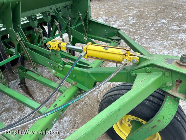 image for item LT9043 (2) John Deere 9300 hoe grain drills