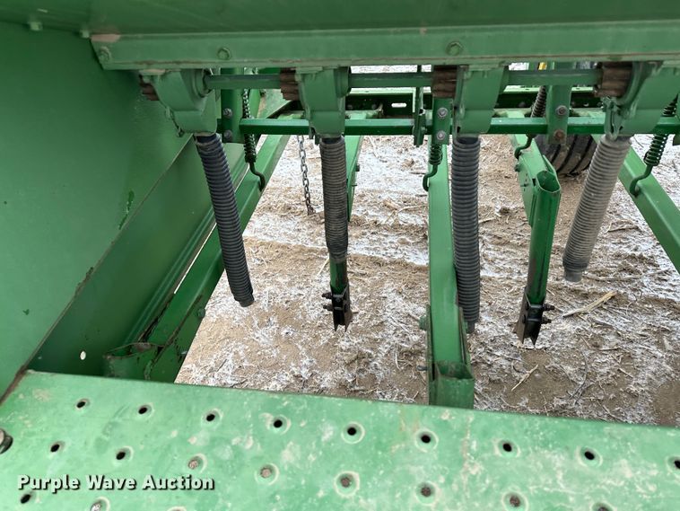 image for item LT9043 (2) John Deere 9300 hoe grain drills