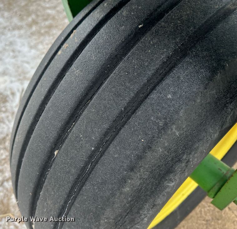 image for item LT9043 (2) John Deere 9300 hoe grain drills