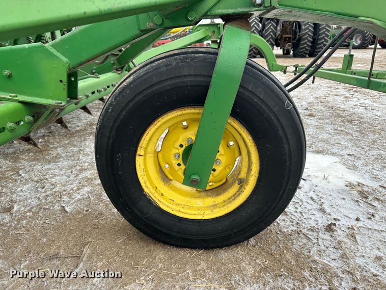 image for item LT9043 (2) John Deere 9300 hoe grain drills