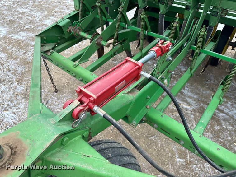 image for item LT9043 (2) John Deere 9300 hoe grain drills