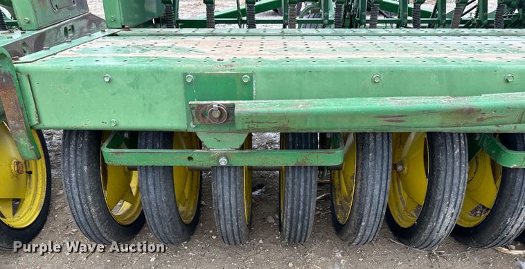 image for item LT9043 (2) John Deere 9300 hoe grain drills
