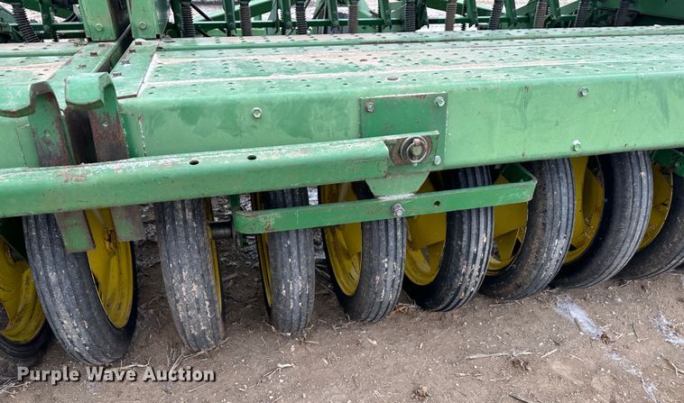 image for item LT9043 (2) John Deere 9300 hoe grain drills