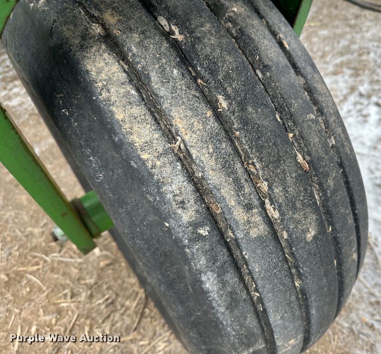 image for item LT9043 (2) John Deere 9300 hoe grain drills