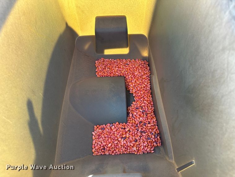 image for item LT9045 Kinze 3500  no-till planter